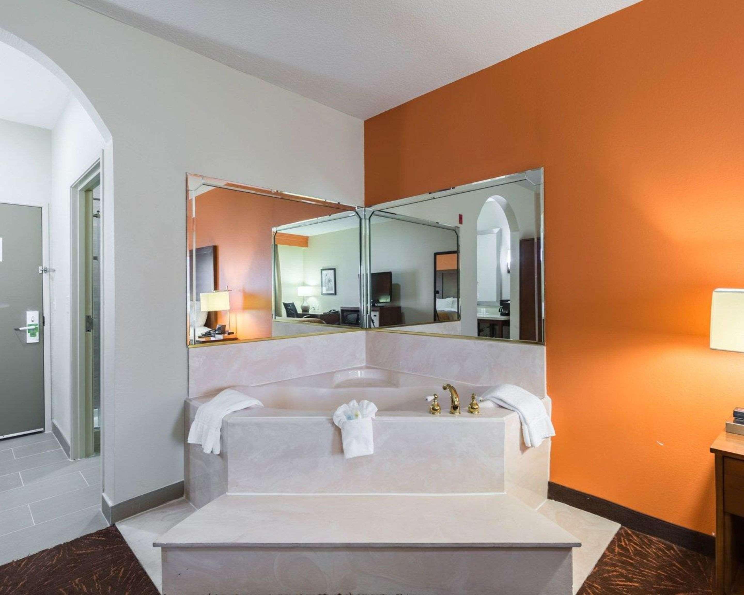 Econo Lodge Inn & Suites East Houston I-10 Kültér fotó