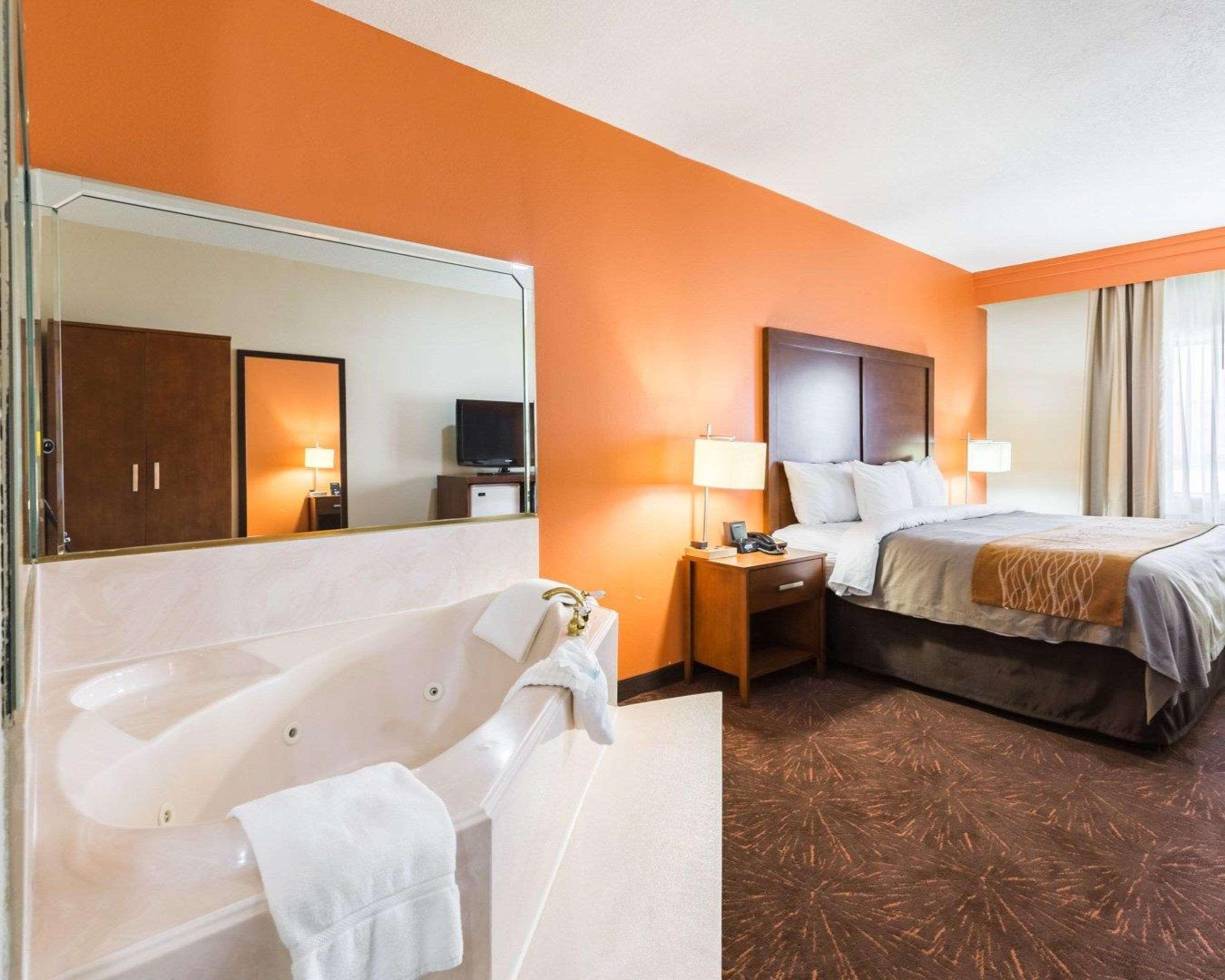 Econo Lodge Inn & Suites East Houston I-10 Kültér fotó