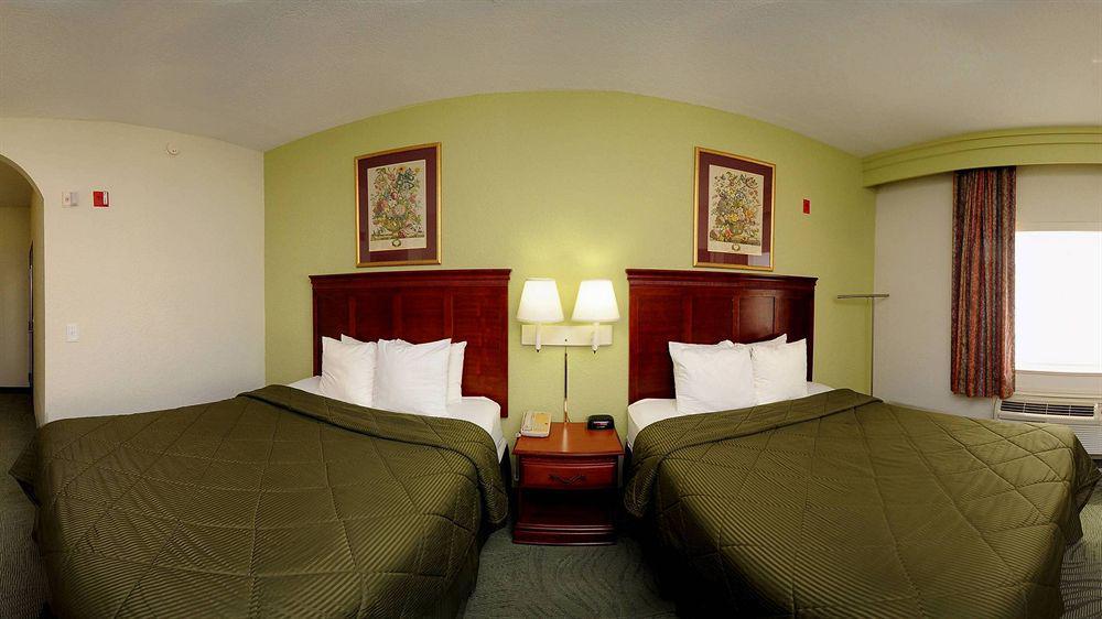 Econo Lodge Inn & Suites East Houston I-10 Beltér fotó